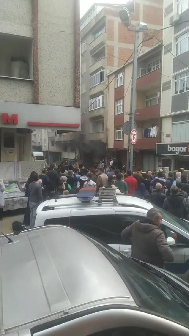 İstanbul'da bir binada patlama! Çok sayıda ekip sevk edildi İstanbul'da bir binada patlama! Çok sayıda ekip sevk edildi