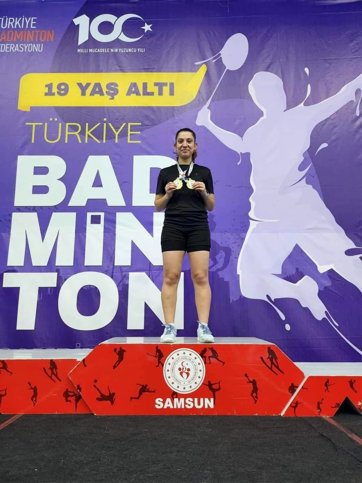 Manisa\'nın altın kızı Ravza Bodur Türkiye Badminton Şampiyonu