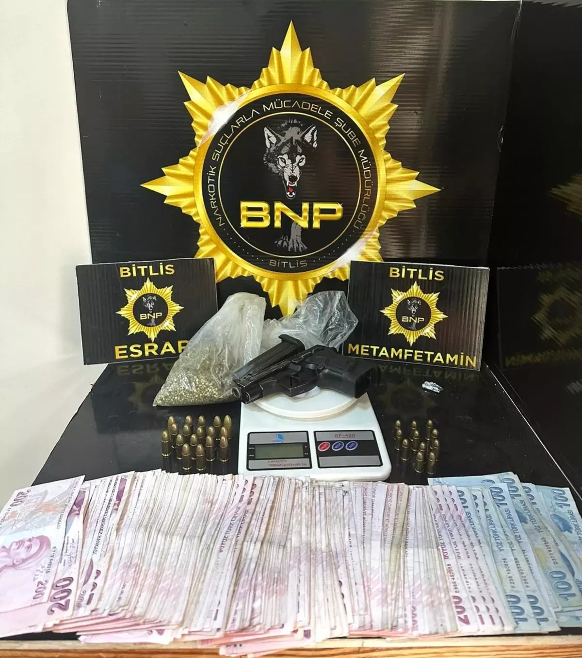Bitlis\'te Narkotik Operasyonunda 2 Şüpheli Tutuklandı