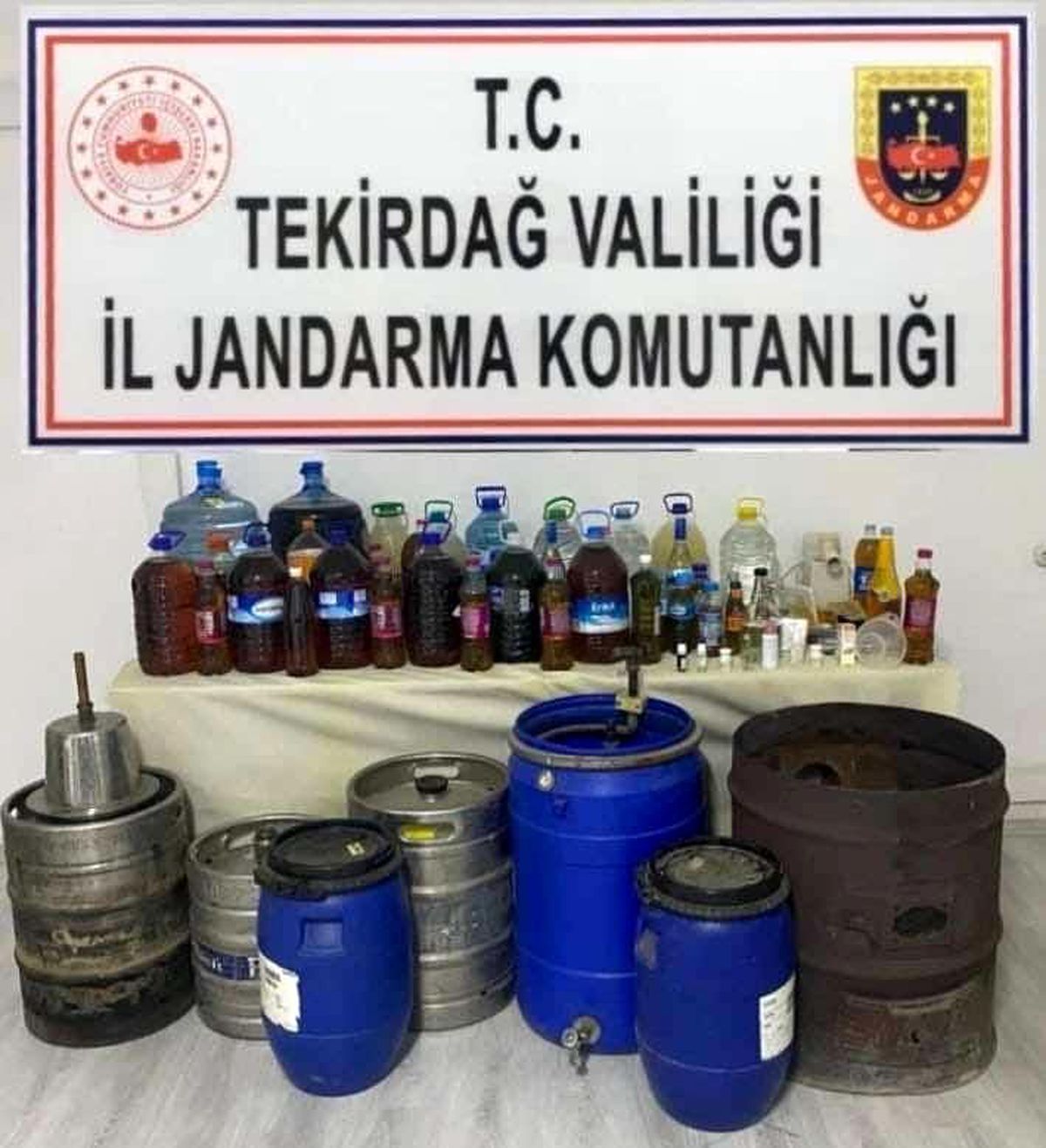 Tekirdağ\'da 278 litre kaçak alkol ele geçirildi