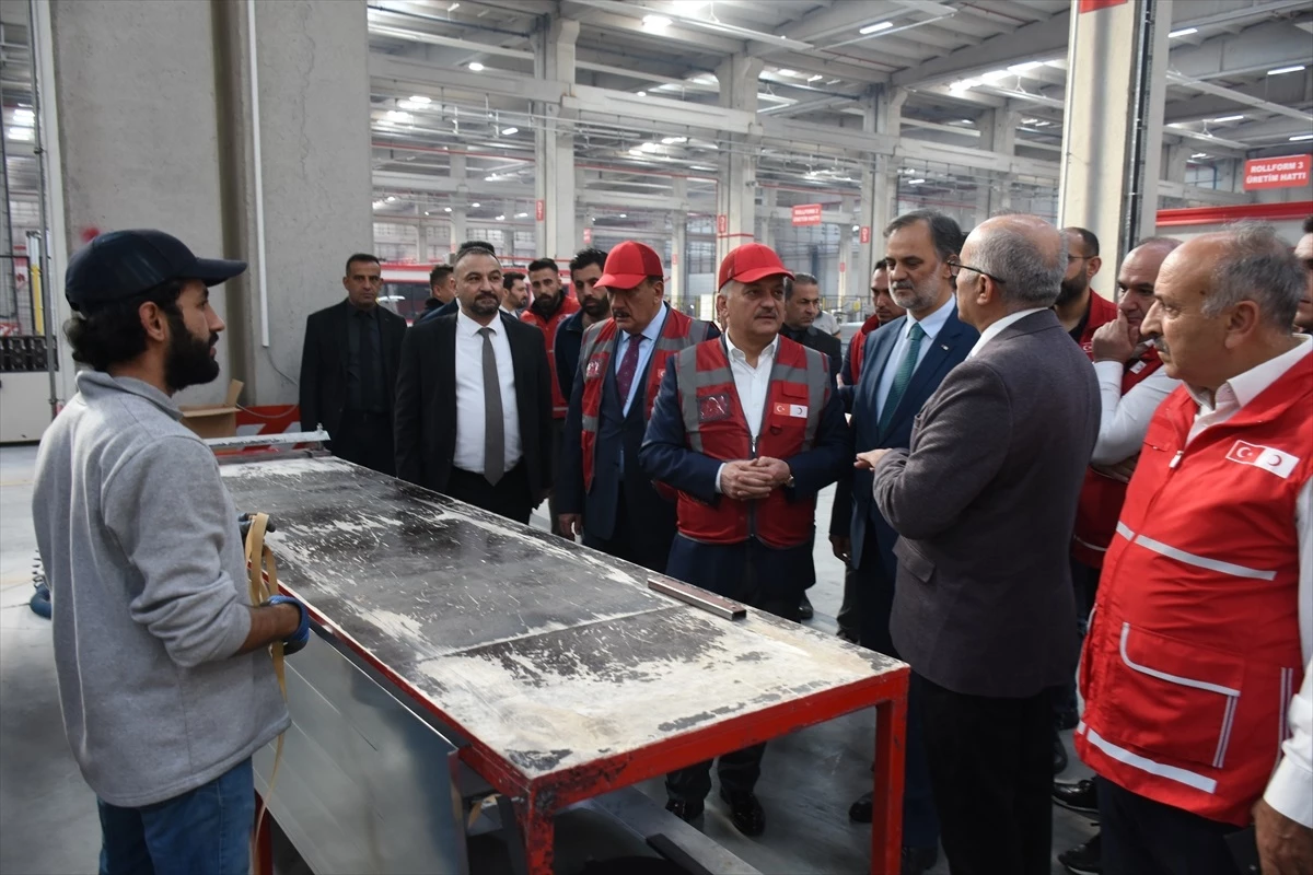 Türk Kızılay Genel Müdürü İbrahim Altan, Kızılay Yapı Sistem Fabrikası\'nı ziyaret etti