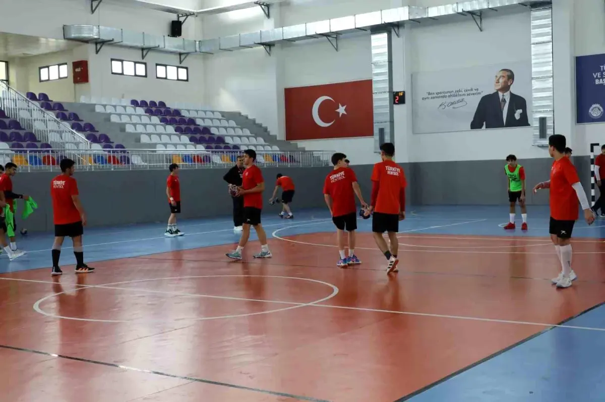 Afyonkarahisar, Hentbol-U15 Milli Takımının Kampına Ev Sahipliği Yapıyor