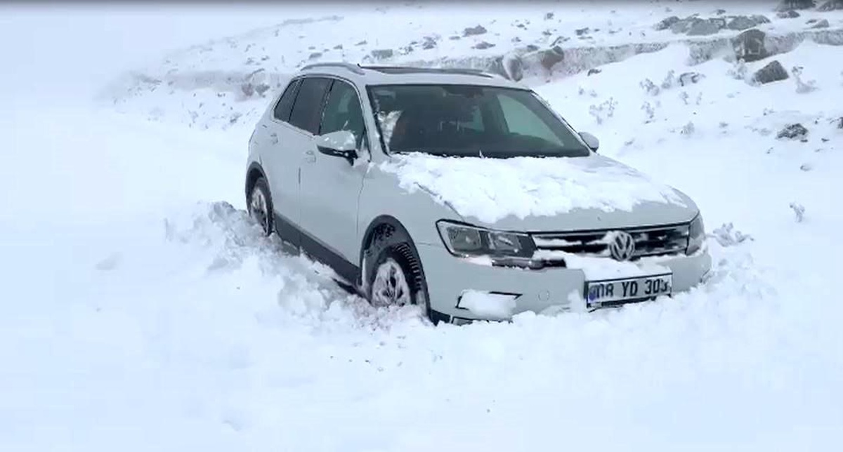 Ardahan\'da Kar ve Tipi Ulaşımı Aksattı