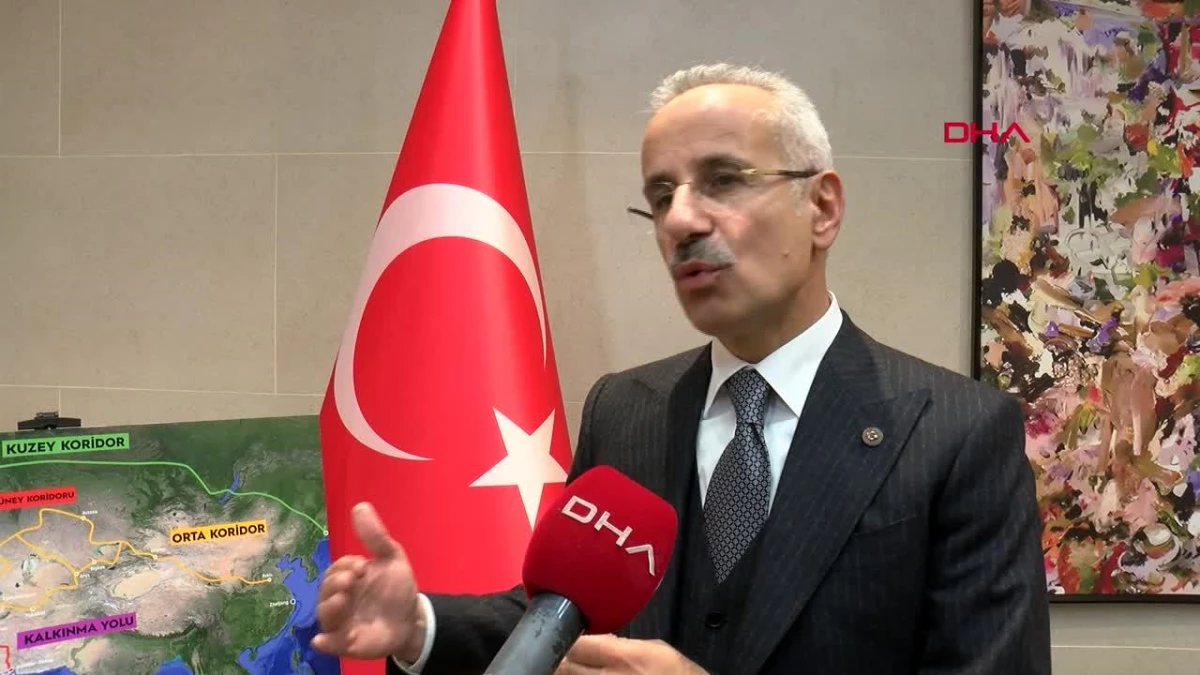 Ulaştırma Bakanı: Hakimlerin havalimanlarında aranmaması tartışmalara yol açabilir
