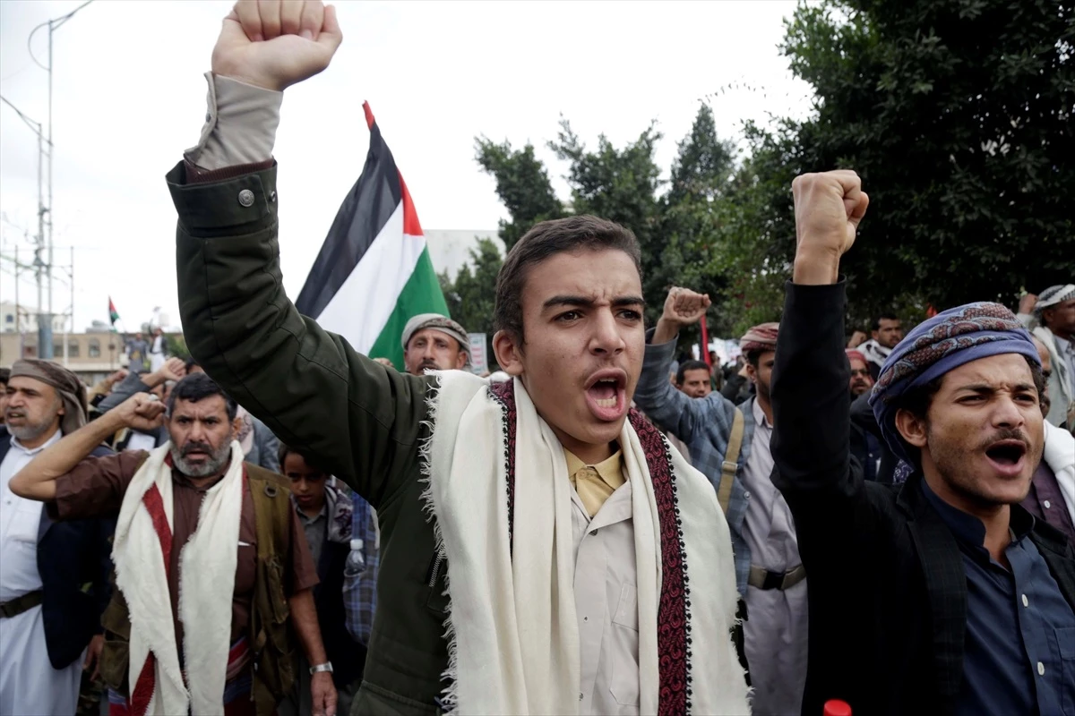 Yemen\'de İsrail\'in Gazze Şeridi\'ndeki suçları protesto edildi