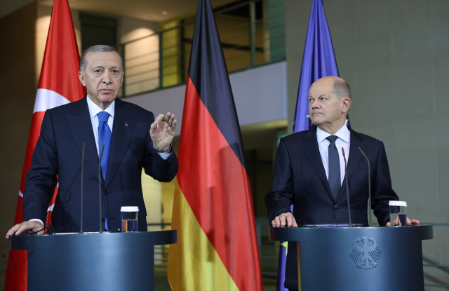 Cumhurbaşkanı Erdoğan'ın Almanya Başbakanı Scholz ile toplantısı dünya basınında
