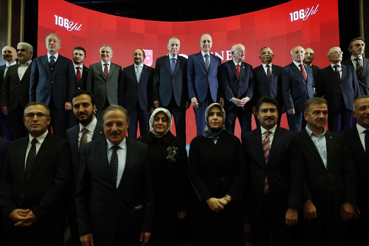 Cumhurbaşkanı Erdoğan: "Türkiye güçlendikçe, her alanda kendi iddiasını ortaya koydukça üzerine çektiği husumetlerin büyüklüğü de arttı."