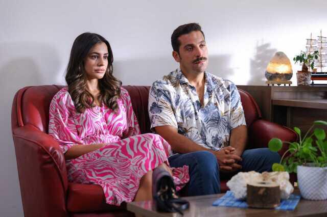 Gönül Dağı'nın genç oyuncusu Hazal Çağlar, mini elbiseli pozlarıyla büyüledi Gönül Dağı'nın genç oyuncusu Hazal Çağlar, mini elbiseli pozlarıyla büyüledi