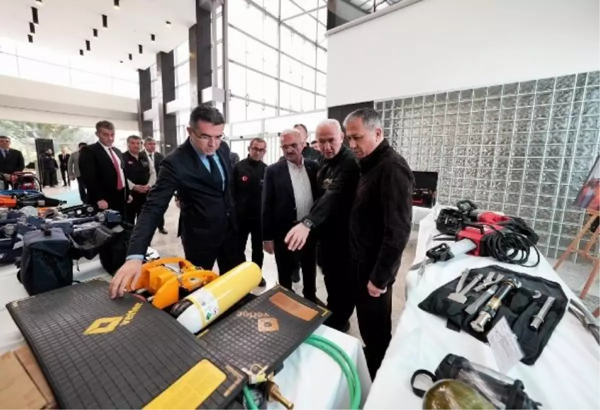 İçişleri Bakanı Ali Yerlikaya, AFAD ile Değerlendirme Toplantısı Gerçekleştirdi