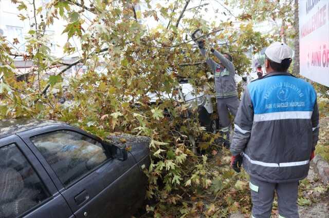 Meteoroloji uyarmıştı: Şiddetli yağış birçok kenti esir aldı