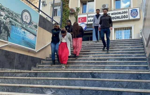 Pilotun evinden 300 bin lira değerinde ziynet eşyası çalan 2 kadın hırsız yakalandı Pilotun evinden 300 bin lira değerinde ziynet eşyası çalan 2 kadın hırsız yakalandı