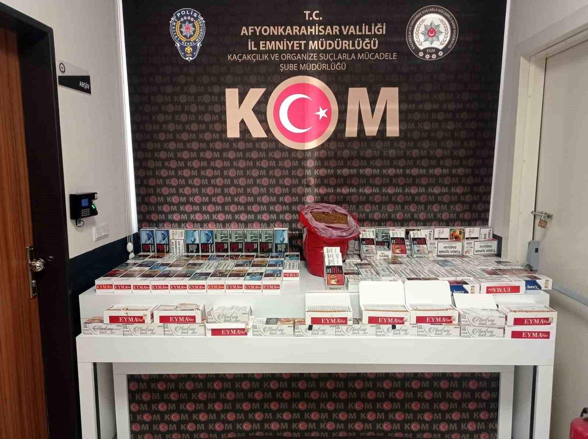 Afyonkarahisar\'da yapılan baskında binlerce makaron ele geçirildi