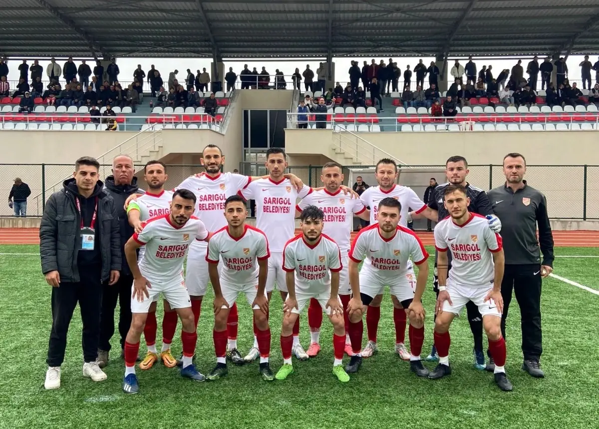 Sarıgöl Belediyespor 7\'de 7 yaparak liderliğini sürdürdü