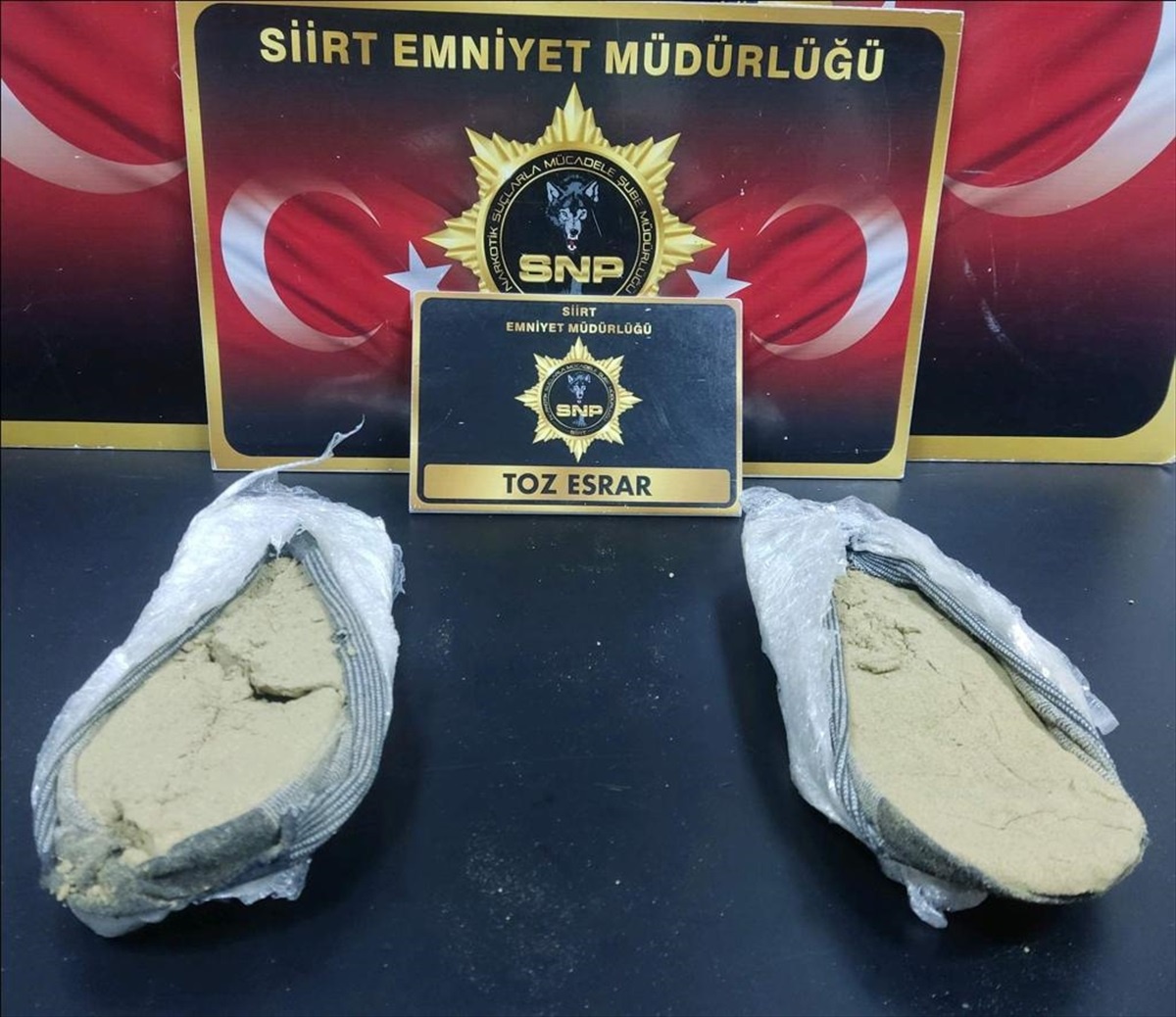 Siirt\'te spor ayakkabısına gizlenmiş uyuşturucu ele geçirildi