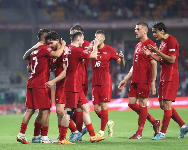 Şimdi ilk 11 oynayan futbolcularımız o zaman çocuktu! A Milli Takım'ın, Almanya'yı en son yendiği tarih 'Yok artık' dedirtecek cinsten