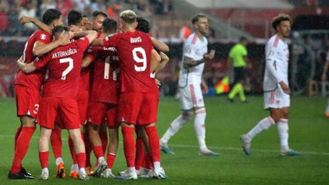 Şimdi ilk 11 oynayan futbolcularımız o zaman çocuktu! A Milli Takım'ın, Almanya'yı en son yendiği tarih 'Yok artık' dedirtecek cinsten