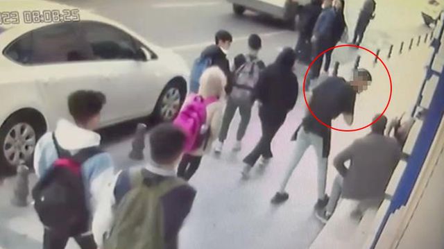 Sipariş kalemiyle adam öldürdü! Akılalmaz cinayet kamerada Sipariş kalemiyle adam öldürdü! Akılalmaz cinayet kamerada
