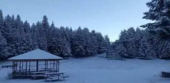 Sivas'ta Yüksek Kesimlerde Kar Yağışı