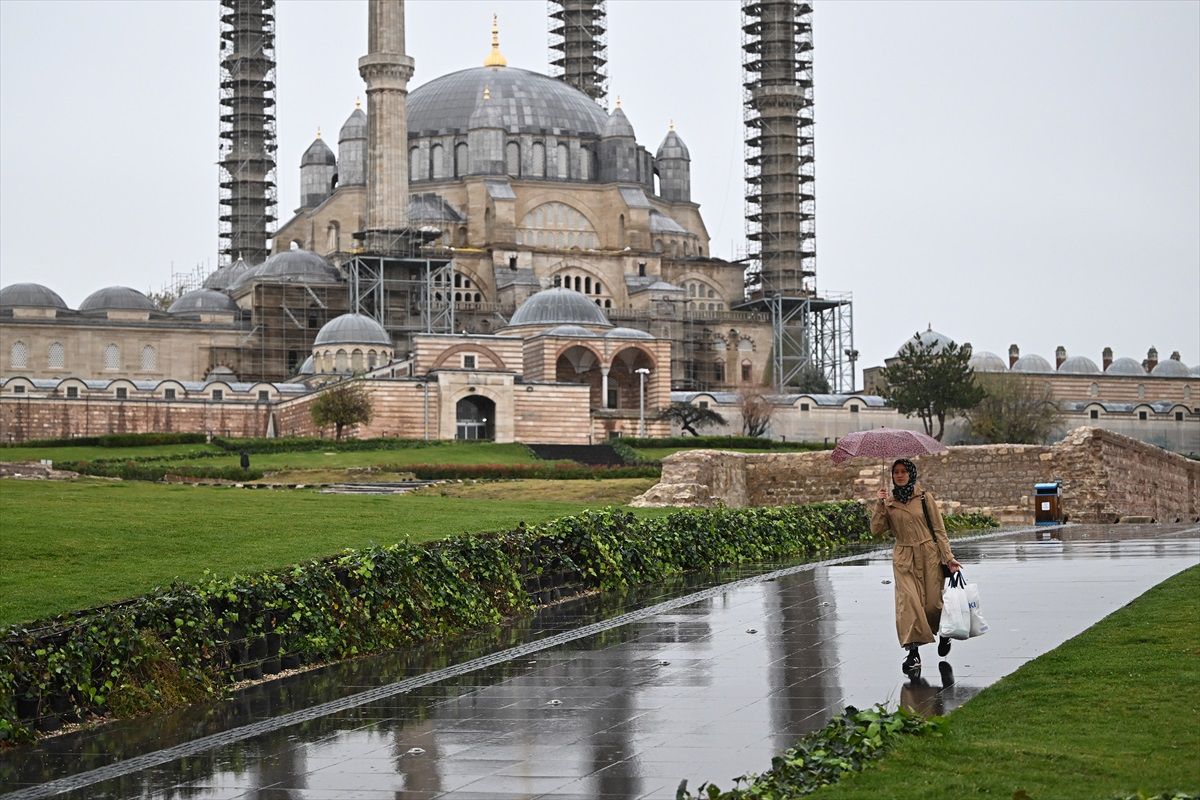 Trakya\'da Sağanak Yağış Etkili Oldu