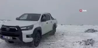 Afyonkarahisar'a mevsimin ilk karı düştü