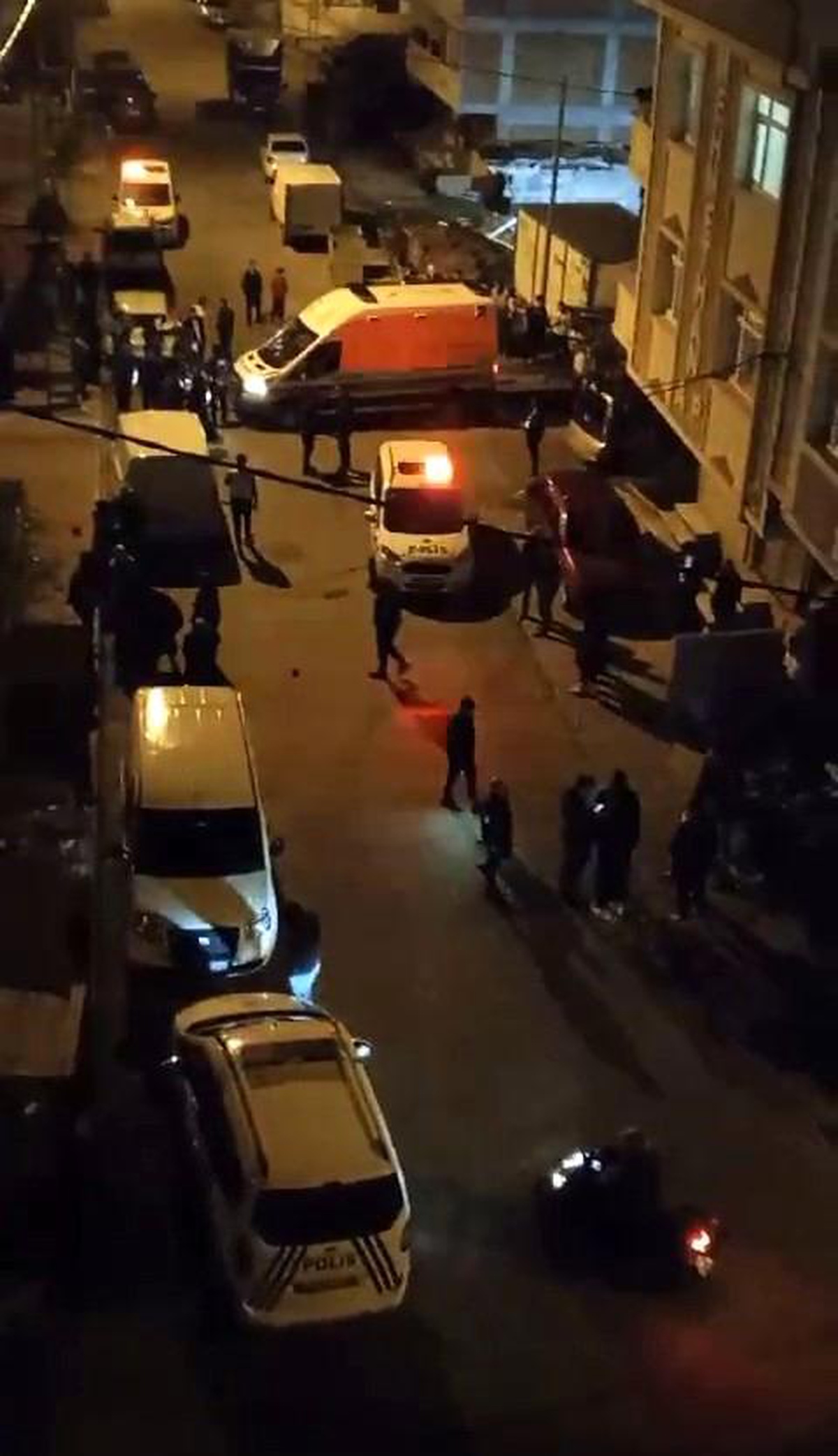 Arnavutköy\'de Miras Kavgası: 5 Yaralı, 14 Gözaltı