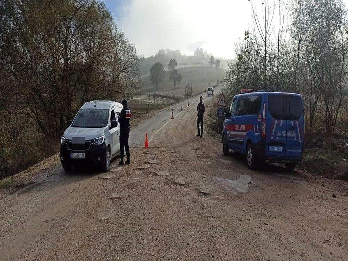 Balıkesir\'de Huzur Operasyonunda 4 Düzensiz Göçmen Yakalandı