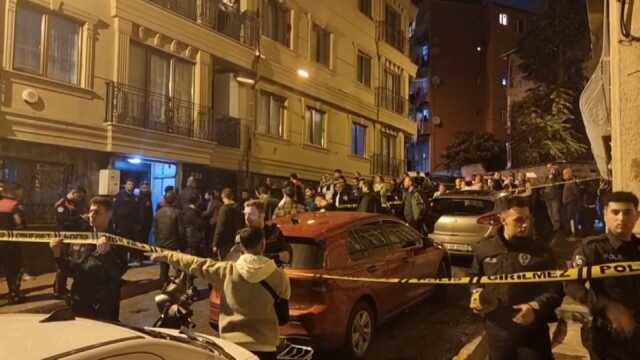 Beyoğlu'nda eşini ve çocuklarını öldüren katil baba hayatını kaybetti Beyoğlu'nda eşini ve çocuklarını öldüren katil baba hayatını kaybetti