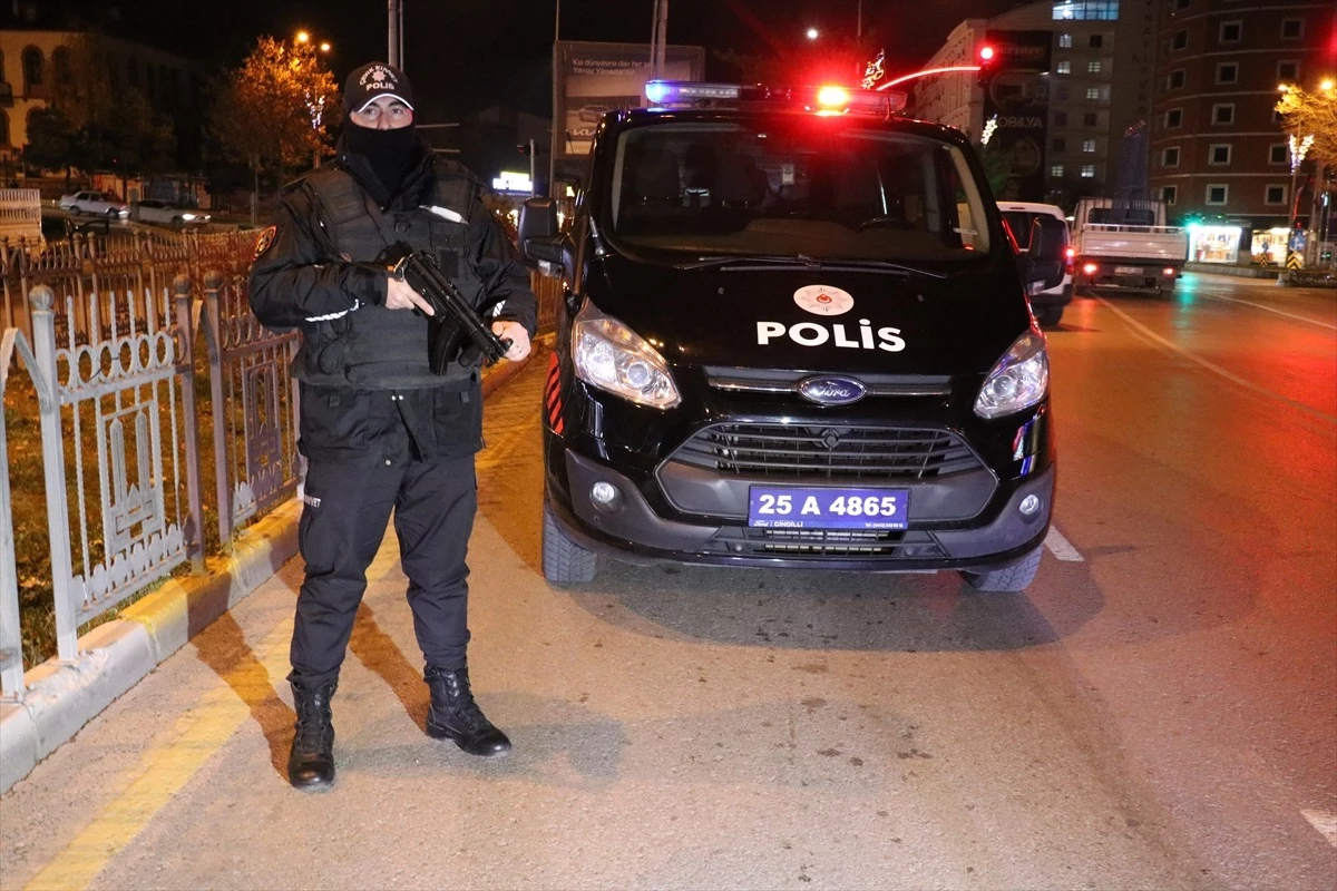 Erzurum\'da Şok Uygulama: 2 Tabanca ve 1 Tüfek Ele Geçirildi