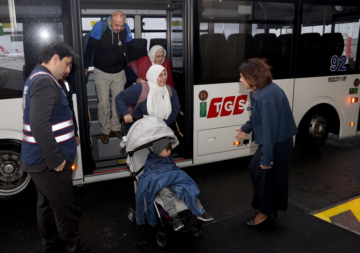 Gazze\'den tahliye edilen 42 Türk vatandaşı yurda döndü