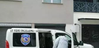 Manisa'da bir bina asansöründe anne ve kızının cansız bedenleri bulundu