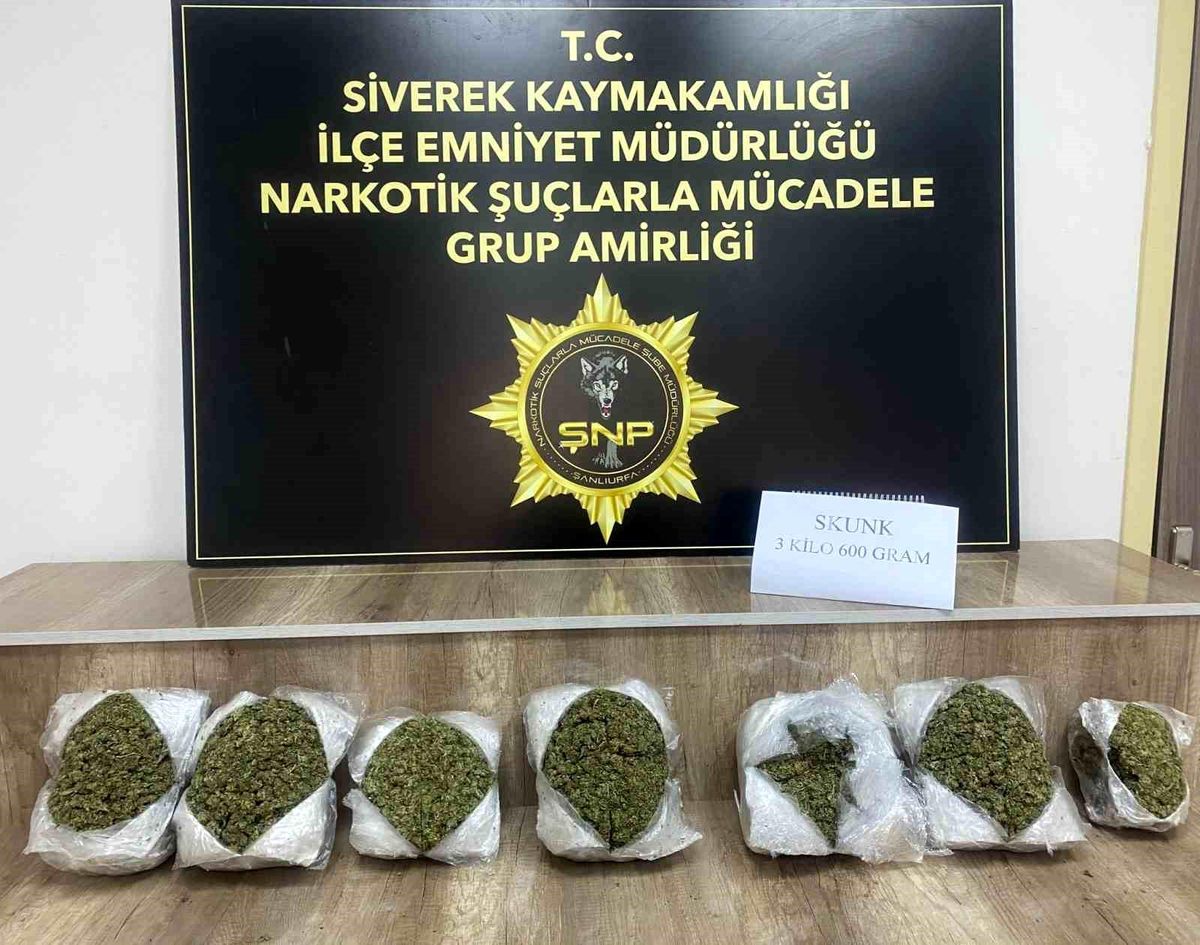 Şanlıurfa\'da 3 Kilogram Skunk Maddesi Ele Geçirildi