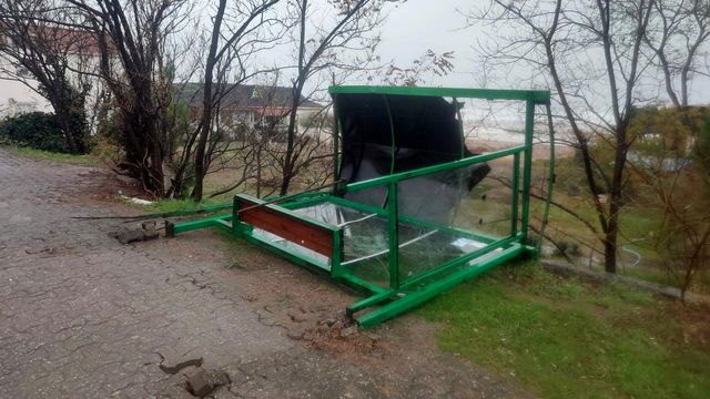 Sakarya'da şiddetli fırtına ve yağış Karasu ilçesini vurdu Sakarya'da şiddetli fırtına ve yağış Karasu ilçesini vurdu