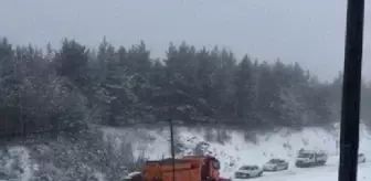 Sivas'ta Geminbeli Geçidi Karla Kaplandı