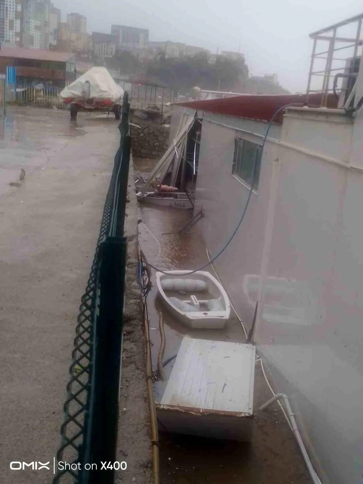 Zonguldak\'ta fırtına ve sağanak sonucu Yelken Kulübü sular altında kaldı