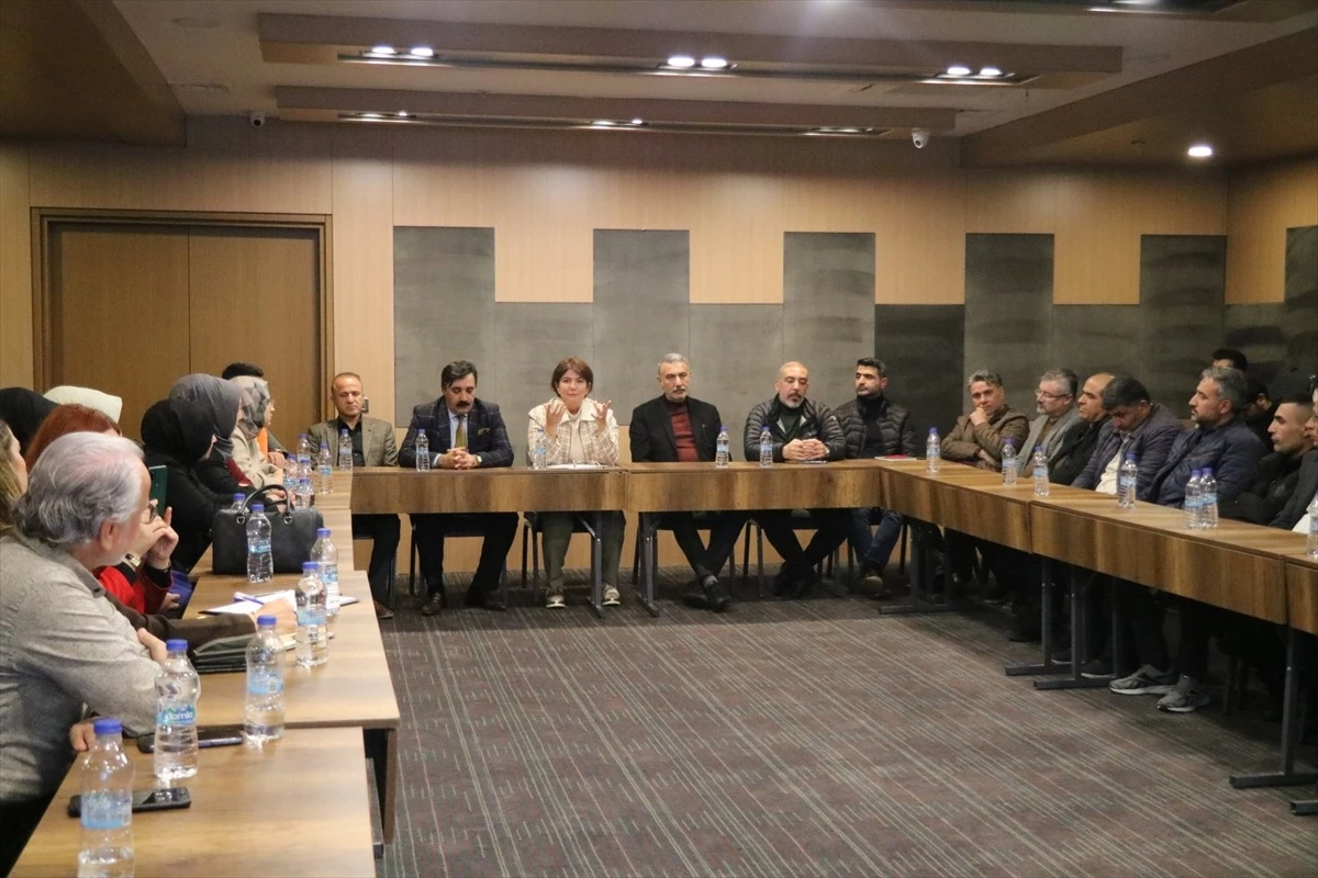 AK Parti Milletvekili Suna Kepolu Ataman, Diyarbakır\'da gençlerle buluştu