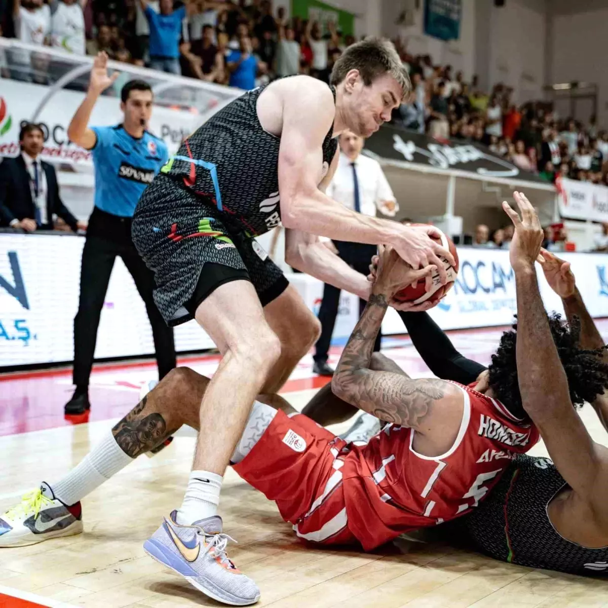 Aliağa Petkimspor Deplasmanda Zorlanıyor