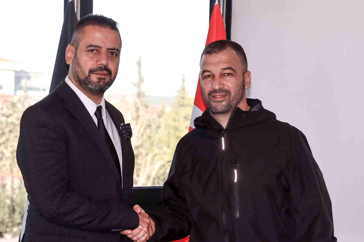 Altay\'da Teknik Direktör Bahloul İstifa Etti