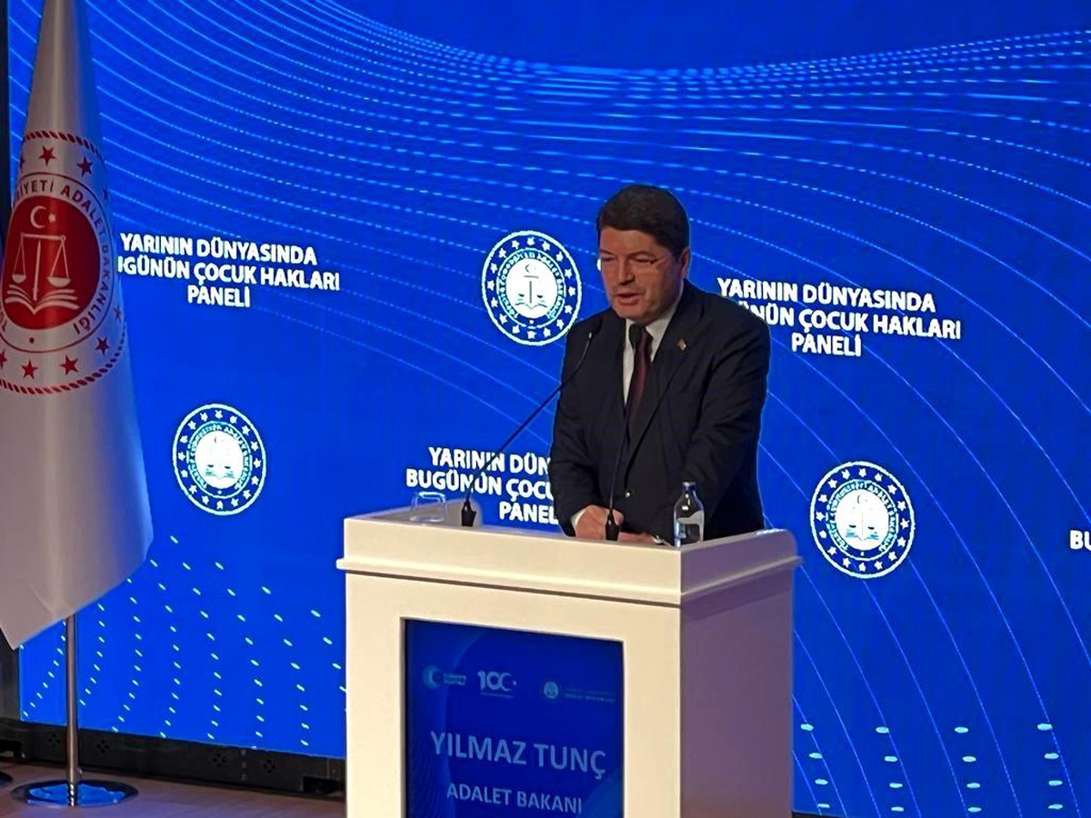 Bakan Tunç: "Büyük Türkiye ile gurur duyacaksınız"