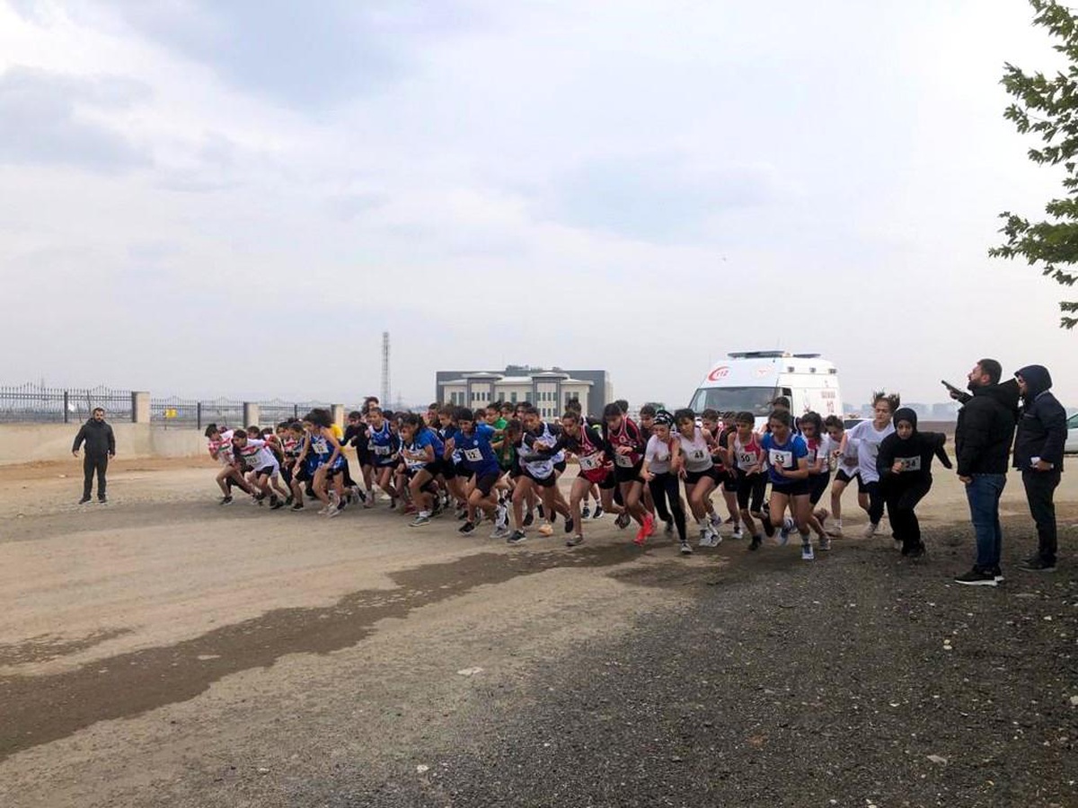 Diyarbakır Büyükşehir Belediyesi Atletizm Takımı Türkiye Yarı Finallerine Katılmaya Hak Kazandı