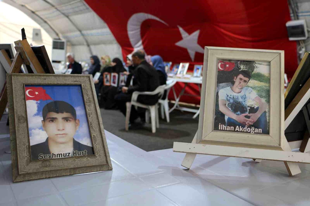 PKK\'nın kaçırdığı çocuklar için ailelerin mücadelesi sürüyor