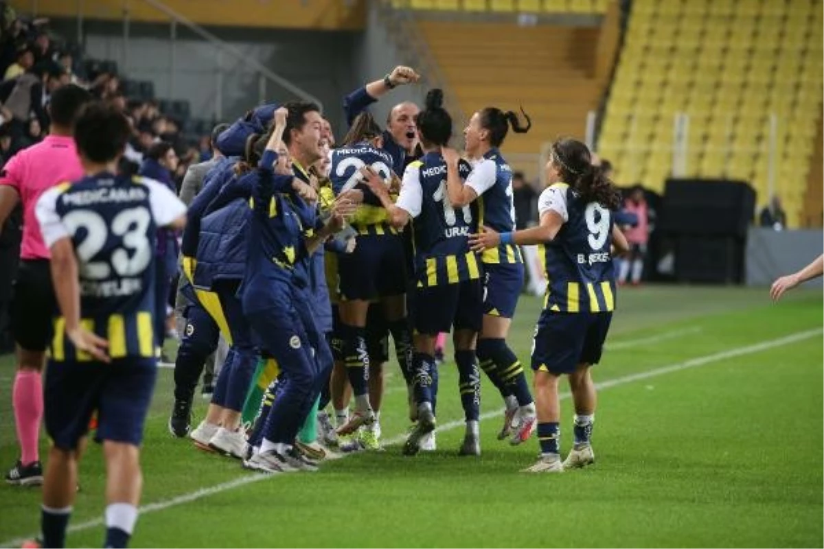 Fenerbahçe, Beşiktaş\'ı 3-2 mağlup etti