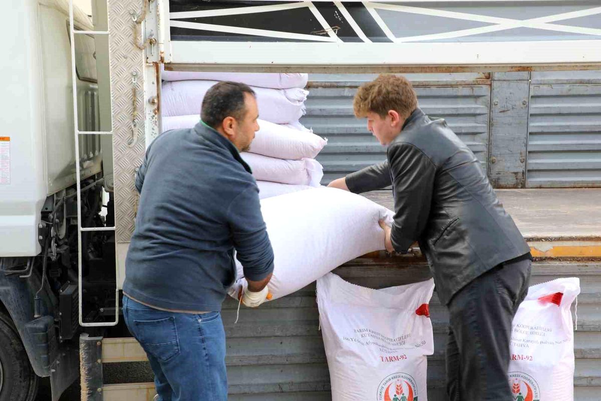 Eskişehir İl Tarım ve Orman Müdürlüğü, Genç Çiftçiye Destek Verdi