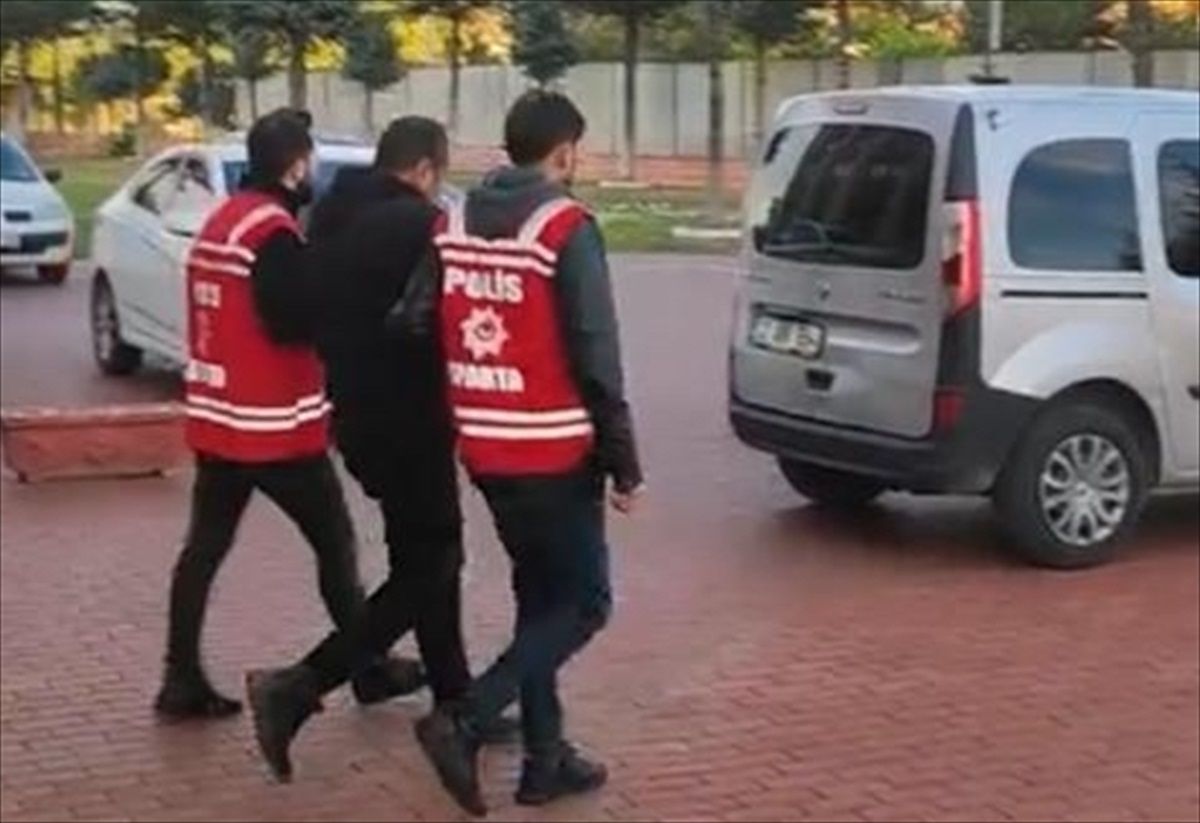 Isparta\'da Kamu Kurumlarında İş Bulma Vaadiyle Dolandırıcılık Yapan Şüpheli Tutuklandı