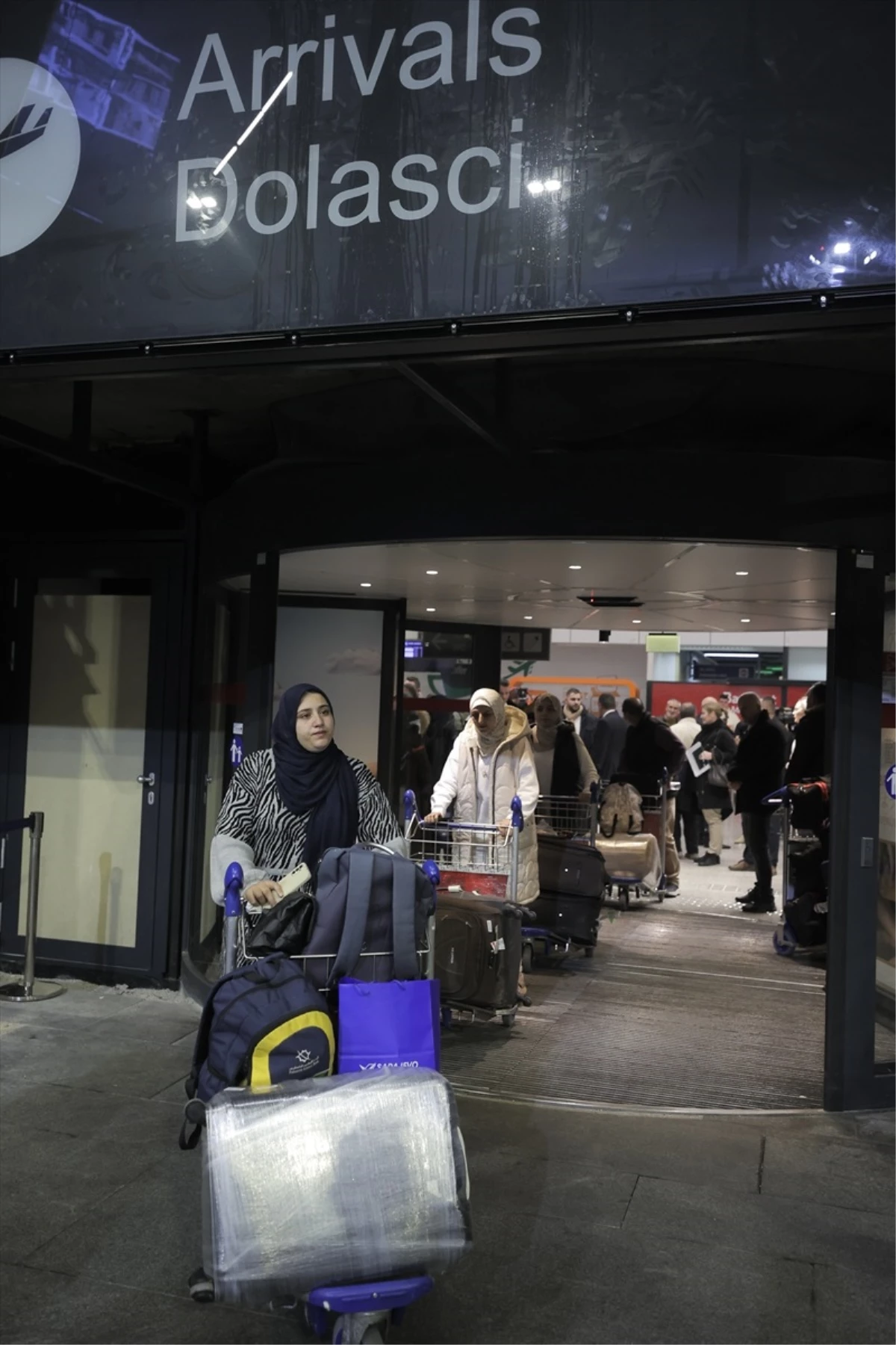 Gazze\'den tahliye edilen Bosna Hersek vatandaşları Saraybosna\'ya geldi