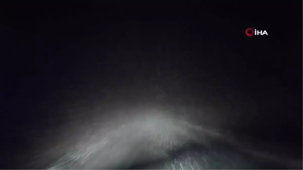 Kar ve tipiden araçlar yolda kaldı