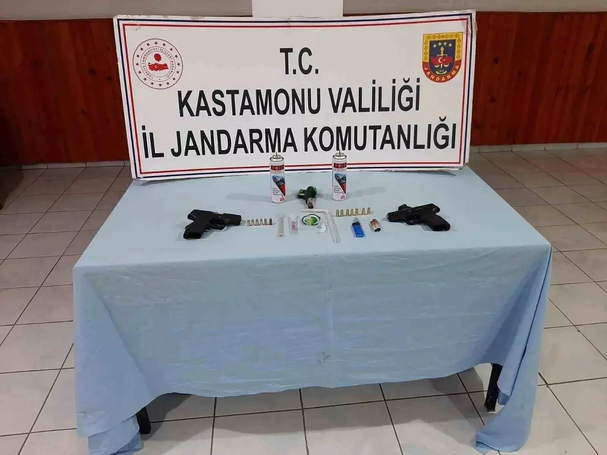 Kastamonu\'da Uyuşturucu Operasyonunda 3 Kişi Gözaltına Alındı