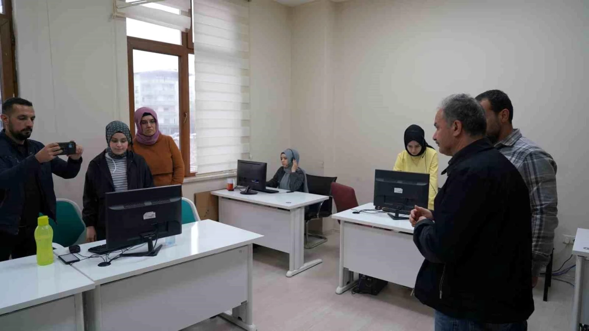 Adıyaman Belediye Başkanı Süleyman Kılınç, Beyaz Masa 153 Çağrı Merkezini ziyaret etti
