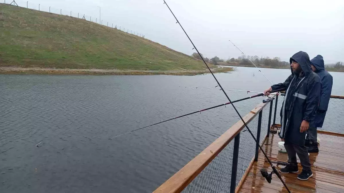 Kütahya'da Sportif Olta Balıkçılığı Etkinliği Düzenlendi