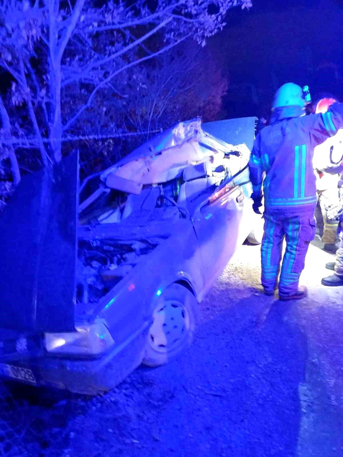 İnegöl\'de otomobil traktörle çarpıştı: 1 kişi ağır yaralandı