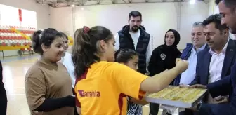 Pazar Belediye Başkanı Erdoğan Yılmaz, genç sporcuları ziyaret etti